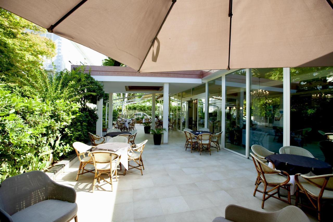 Hotel Maestri Riccione Luaran gambar