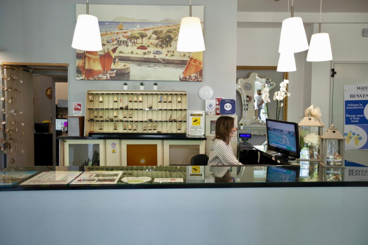 Hotel Maestri Riccione Luaran gambar