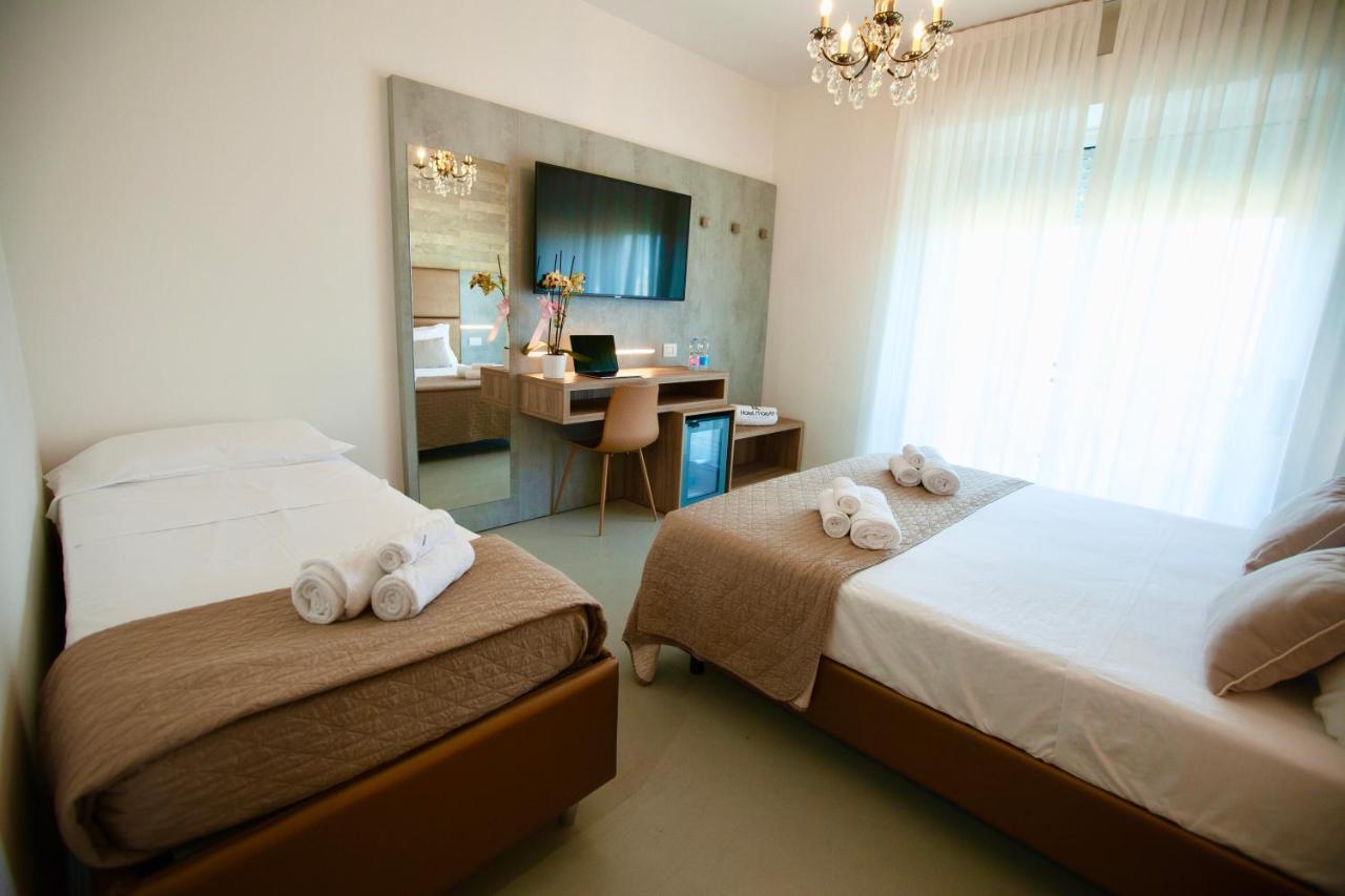 Hotel Maestri Riccione Luaran gambar